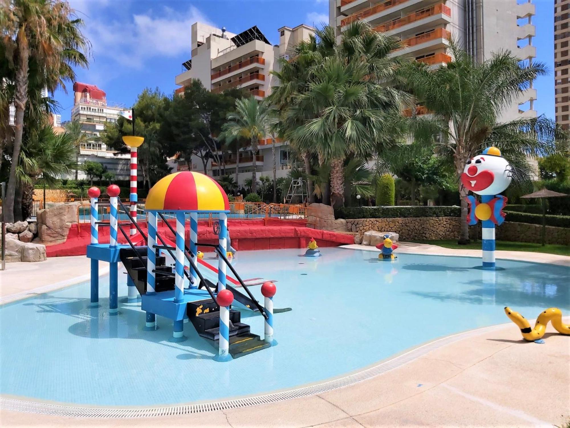 Gemelos 22-1-16 Benidorm Bagian luar foto
